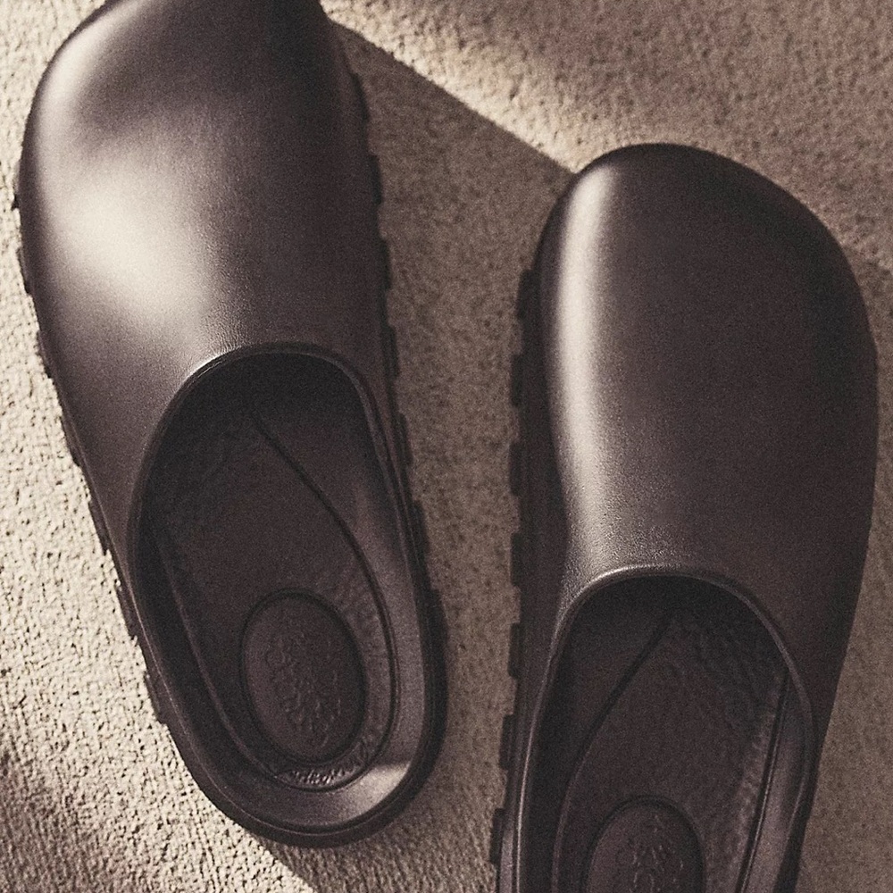 SOLD OUT viral Free People clogs